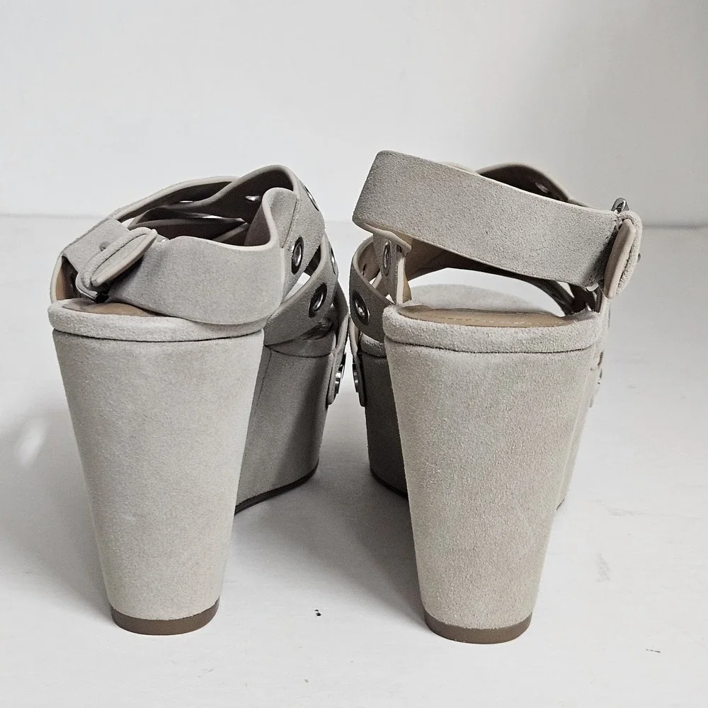Marc Fisher Women's 7M Suede Platform Wedge Sandals Stud Retro Rocker Chic 3.75